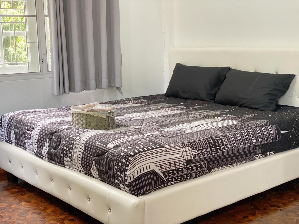 Boxsoon Nimman 2 # 4Beds 3Baths Villa Chiang Mai Bagian luar foto